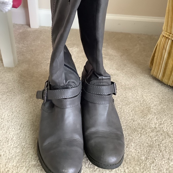 Boots - Picture 1 of 5